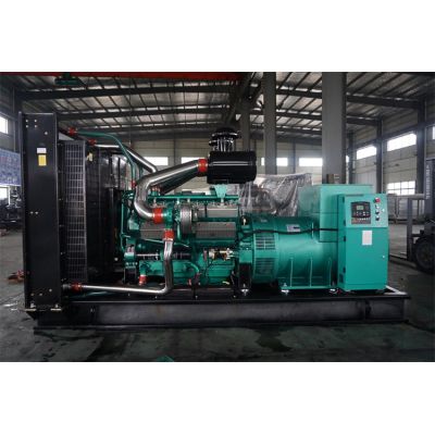 500kw乾能柴油發(fā)電機(jī)組-乾能12缸柴油機(jī)QN27G755D2柴油發(fā)電機(jī)組,缸徑/行程：135/155mm,柴油發(fā)電機(jī)組水冷發(fā)動(dòng)機(jī)功率550KW,柴油發(fā)電機(jī)組配套馬拉松斯坦福發(fā)電機(jī)。廠價(jià)直銷歡迎選購(gòu)：13773399855。