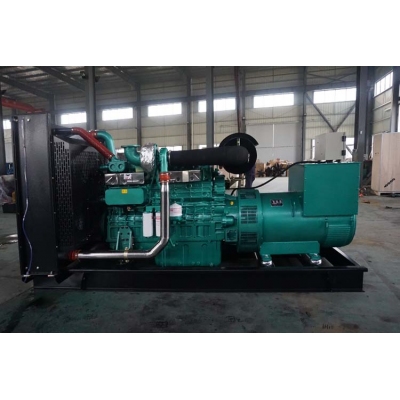 400KW玉柴柴油發(fā)電機(jī)組-玉柴6缸柴油機(jī)YC6T660-D31柴油發(fā)電機(jī)組缸徑/行程：145/165mm,柴油發(fā)電機(jī)組水冷發(fā)動(dòng)機(jī)功率485KW,柴油發(fā)電機(jī)組配套馬拉松斯坦福發(fā)電機(jī)。廠價(jià)直銷歡迎選購(gòu)：13773399855。
