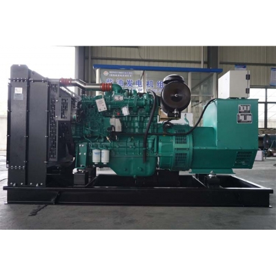 300KW玉柴柴油發(fā)電機(jī)組-玉柴6缸柴油機(jī)YCDV12D-450,柴油發(fā)電機(jī)組缸徑/行程：126/155mm,柴油發(fā)電機(jī)組水冷發(fā)動機(jī)功率330KW,柴油發(fā)電機(jī)組配套馬拉松斯坦福發(fā)電機(jī)。廠價直銷歡迎選購：13773399855。
