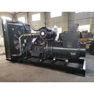 900kw上柴股份柴油發(fā)電機組-上柴動力6缸柴油機6KTAA25-G320柴油發(fā)電機組,缸徑/行程：170/185mm,柴油發(fā)電機組水冷發(fā)動機功率902KW,柴油發(fā)電機組配套馬拉松斯坦福發(fā)電機。廠價直銷歡迎選購：13773399855。